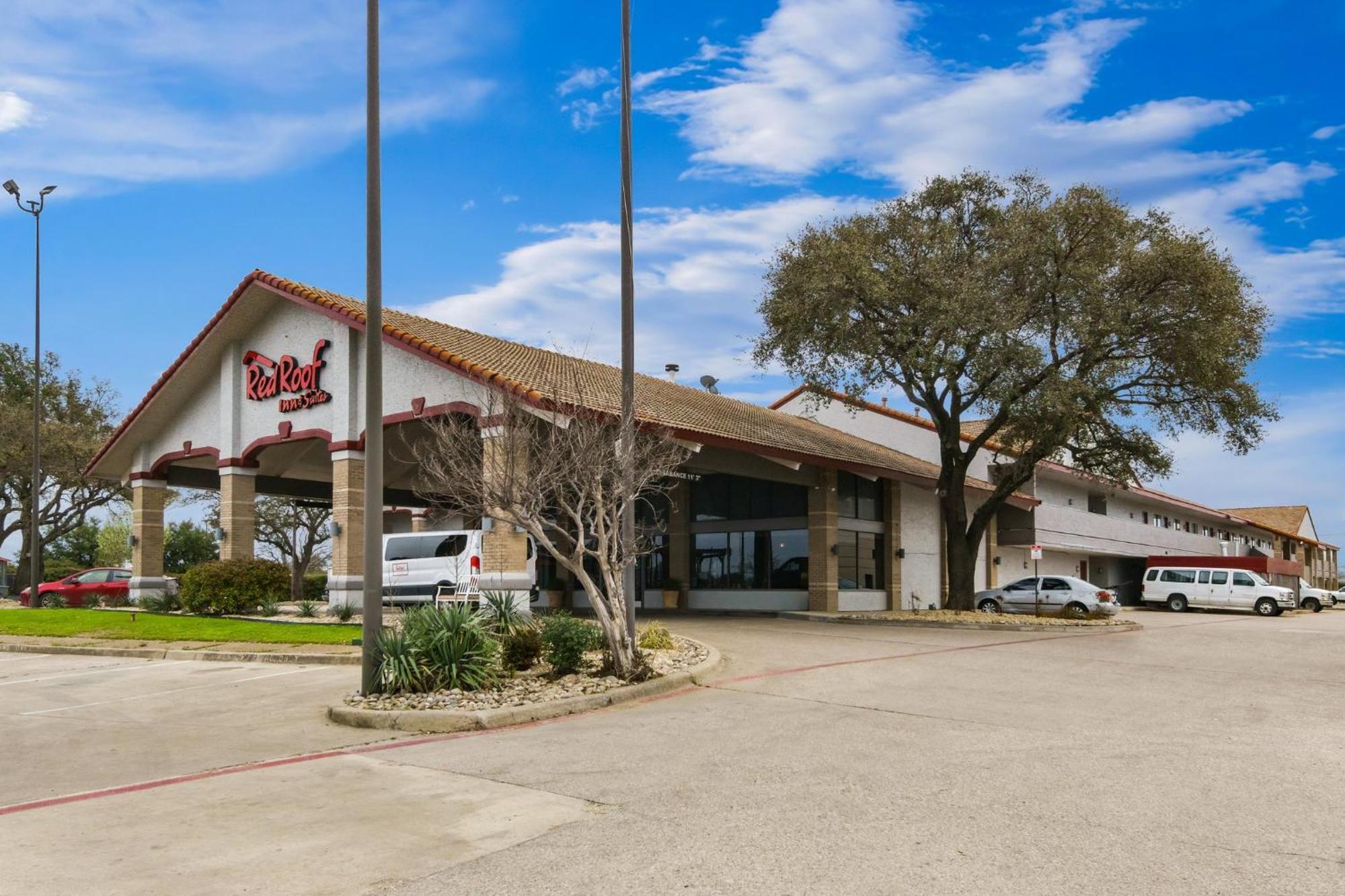 Red Roof Inn & Suites Irving - Dfw Airport South Екстериор снимка